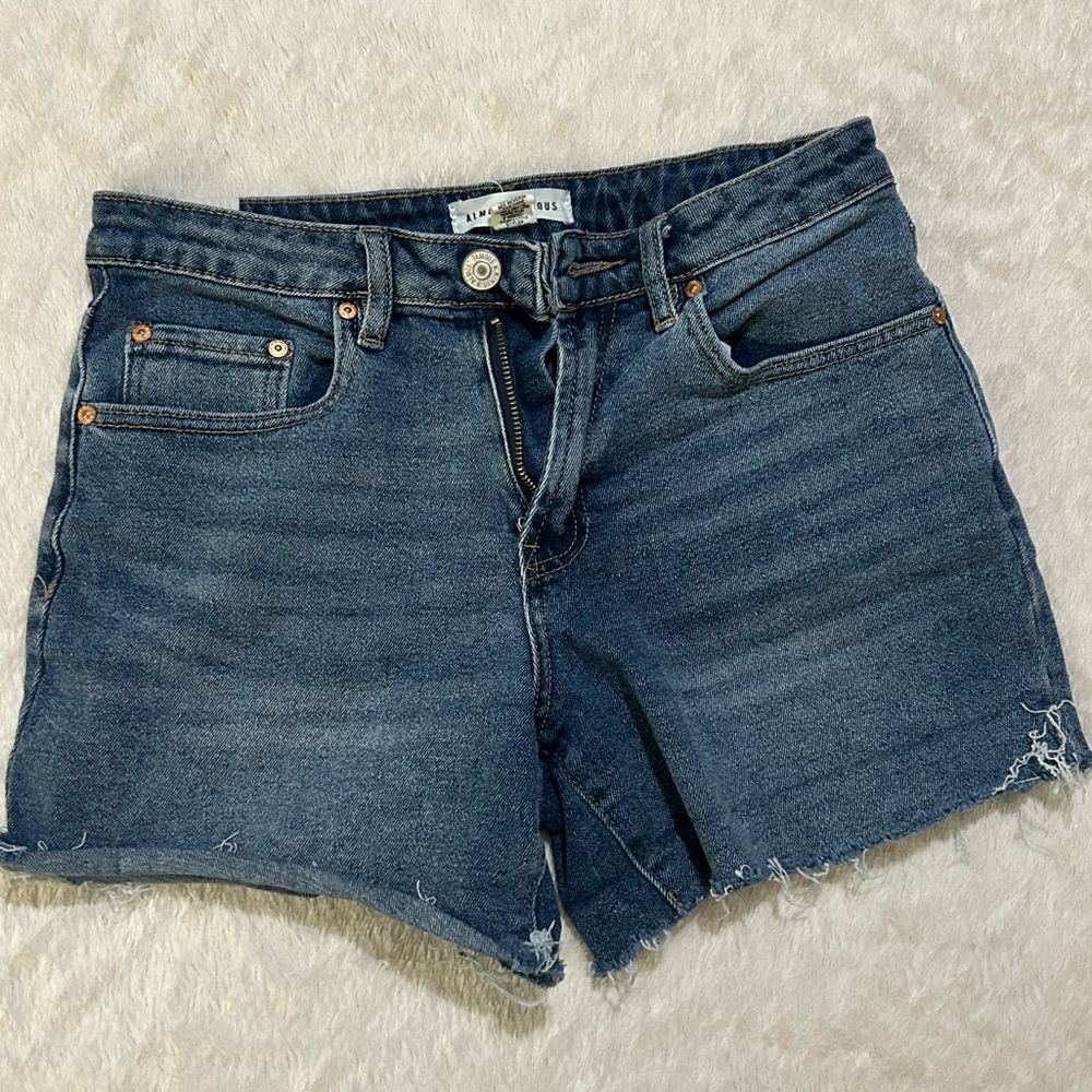 Almost famous shorts